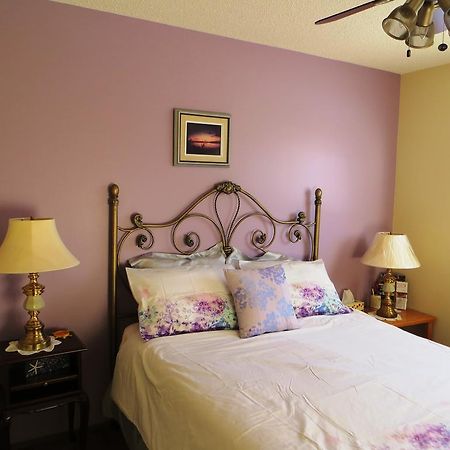 Wild Rose Bed & Breakfast Saskatoon Exterior foto