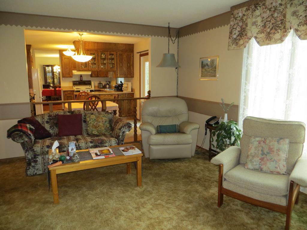 Wild Rose Bed & Breakfast Saskatoon Exterior foto