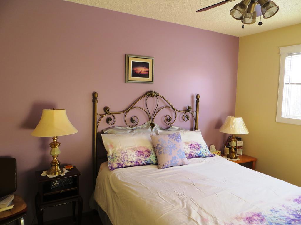 Wild Rose Bed & Breakfast Saskatoon Exterior foto